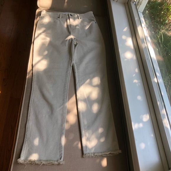 High Waist Straight Leg Frayed Hem Crop Jeans - Picture 4 of 11